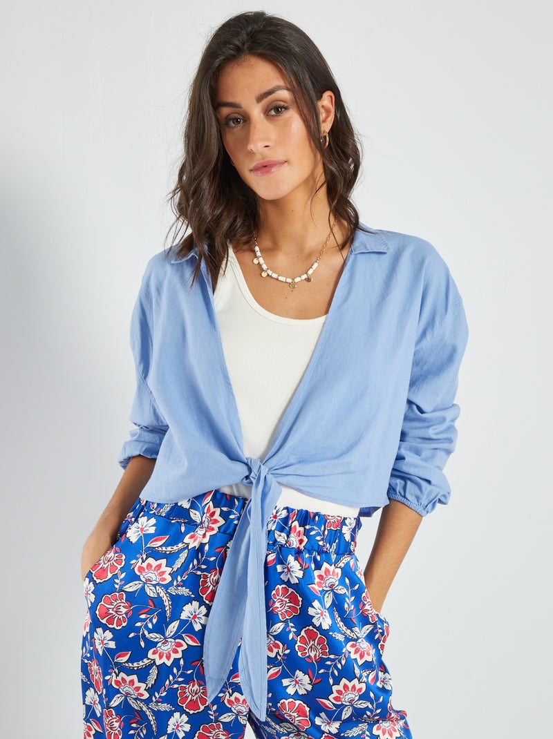 Blusa cropped con cuello de pico AZUL - Kiabi