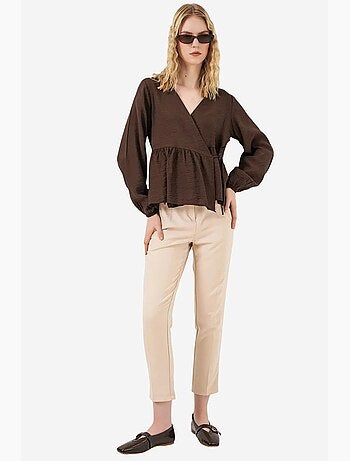 Blusa cruzada de crepé con escote en v y detalle de lazo bdart