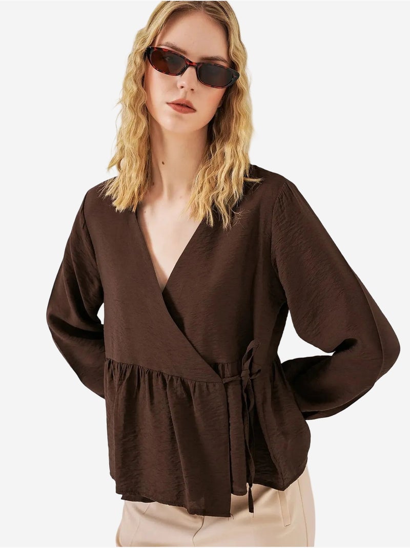 Blusa cruzada de crepé con escote en v y detalle de lazo bdart Marrón chocolate - Kiabi