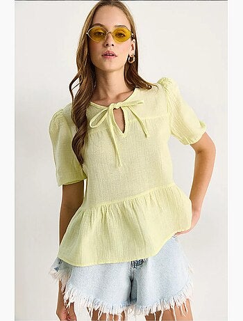 Blusa cuello redondo con detalle de lazo lucci