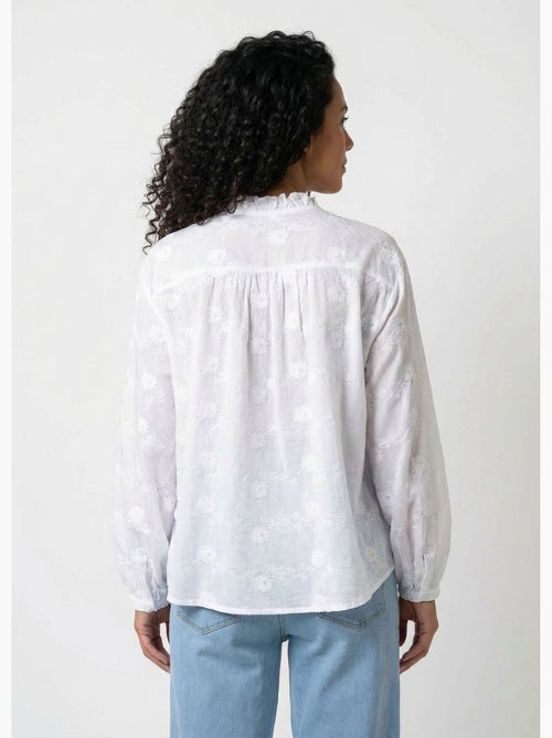Blusa de algodón bordada con botones y cuello con volantes - AFIBEL - Kiabi Blusa de algodón bordada con botones y cuello con volantes - AFIBEL - Kiabi