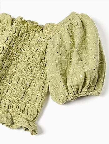 Blusa de algodón con bordado inglés y mangas abullonadas