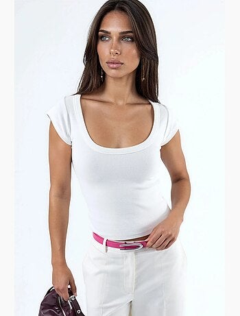Blusa de corte ajustado acanalada con cuello en u busem