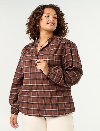 Blusa de cuadros con escote anudado