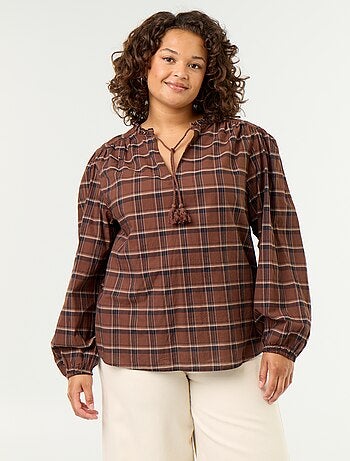 Blusa de cuadros con escote anudado