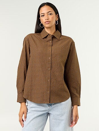Blusa de cuadros con pañuelo