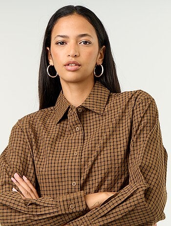 Blusa de cuadros con pañuelo