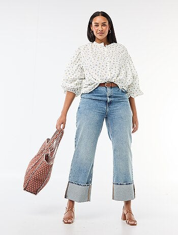 Blusa de cuello redondo y manga larga