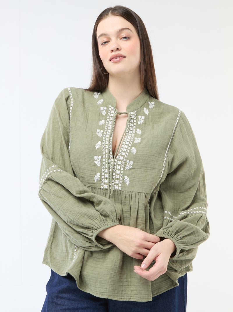 Blusa de gasa de algodón con bordados fantasía y cordones en el cuello Verde - Kiabi