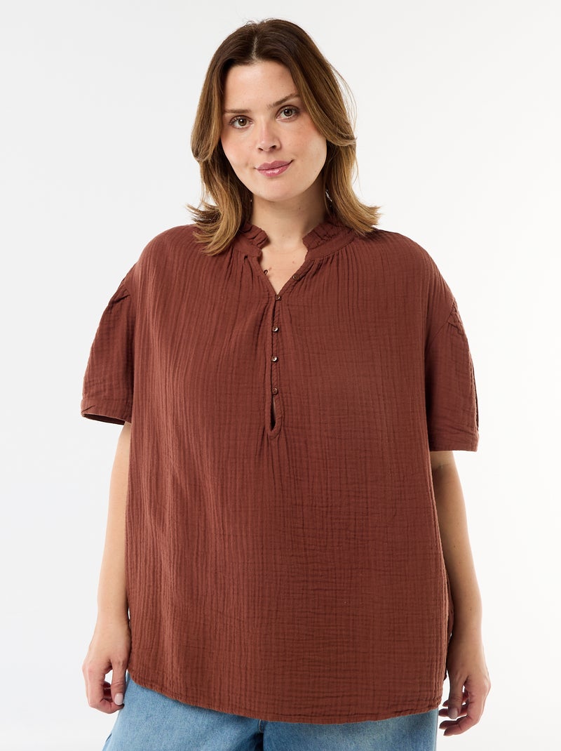 Blusa de gasa de algodón con cuello fruncido Marron - Kiabi