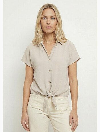 Blusa de manga corta, atada a la cintura. - Afibel