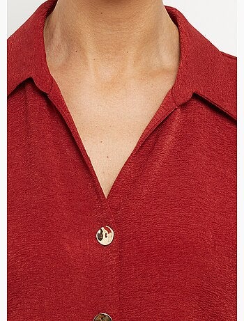 Blusa de manga corta, atada a la cintura. - Afibel