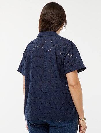 Blusa de manga corta con bordado inglés