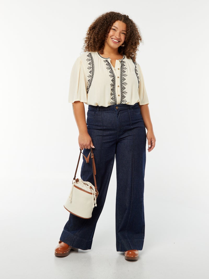 Blusa de manga corta con bordados Beige - Kiabi