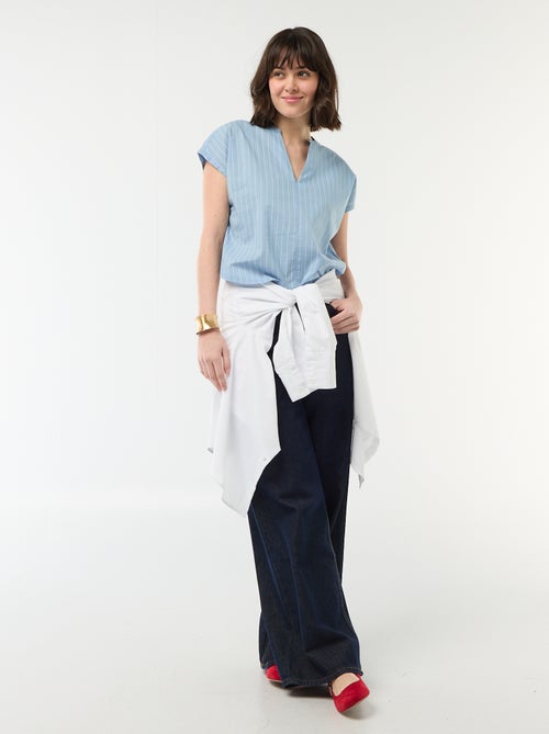 Blusa de manga corta con cuello en pico - Kiabi