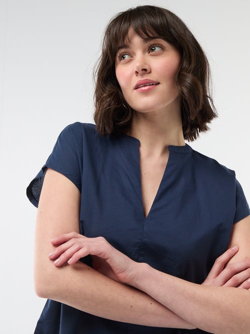 Blusa de manga corta con cuello en pico - Kiabi