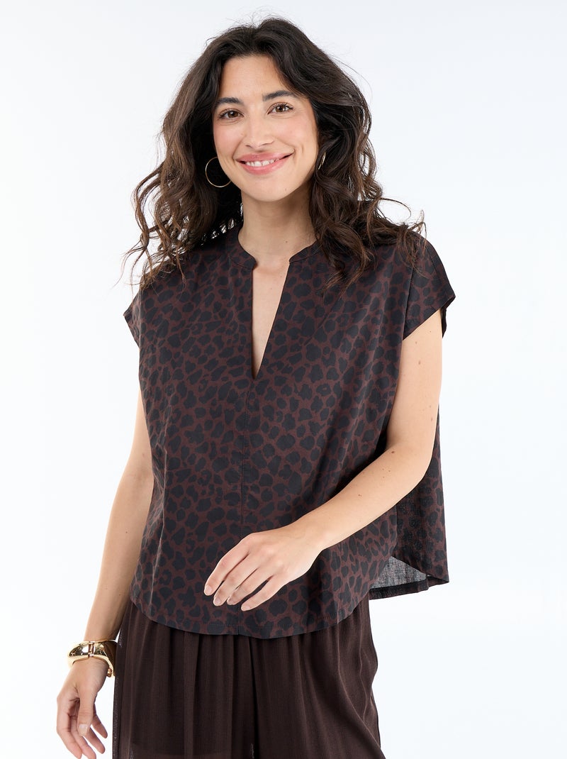 Blusa de manga corta con cuello en pico Marron - Kiabi