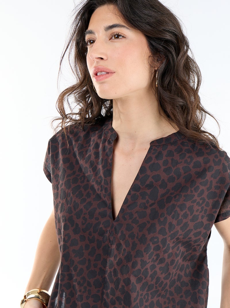 Blusa de manga corta con cuello en pico Marron - Kiabi
