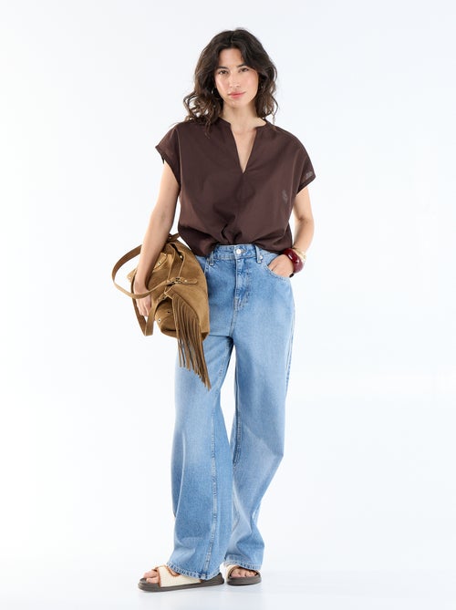 Blusa de manga corta con cuello en pico - Kiabi