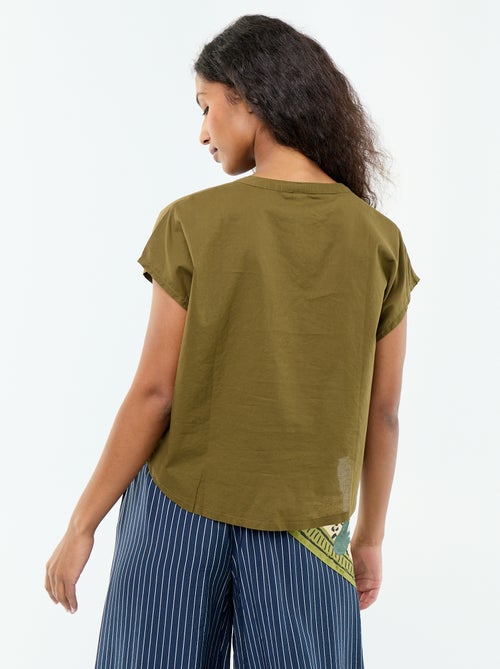 Blusa de manga corta con cuello en pico - Kiabi