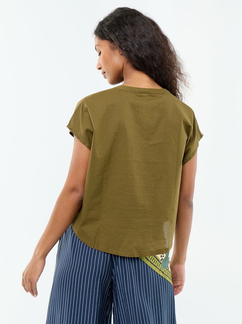 Blusa de manga corta con cuello en pico Verde - Kiabi