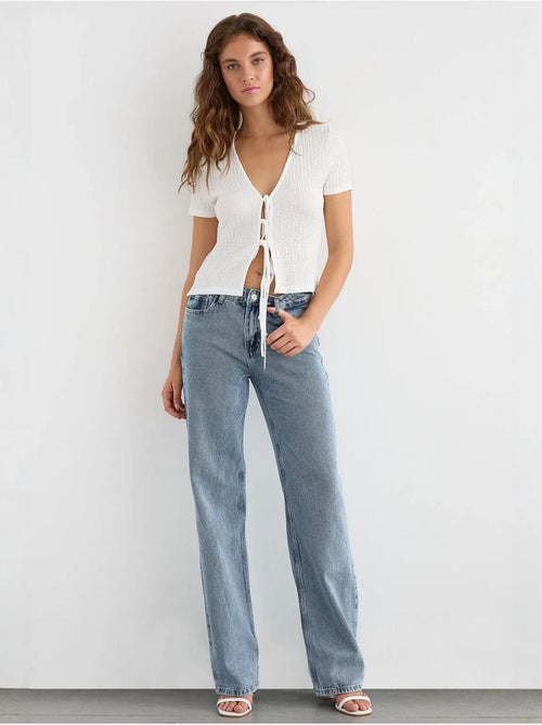 Blusa de manga corta con detalle de lazo - Kiabi Blusa de manga corta con detalle de lazo - Kiabi