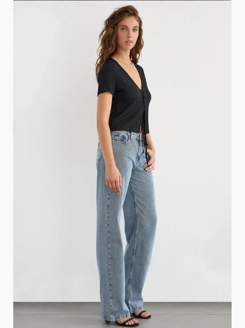 Blusa de manga corta con detalle de lazo hiccup - Kiabi Blusa de manga corta con detalle de lazo hiccup - Kiabi