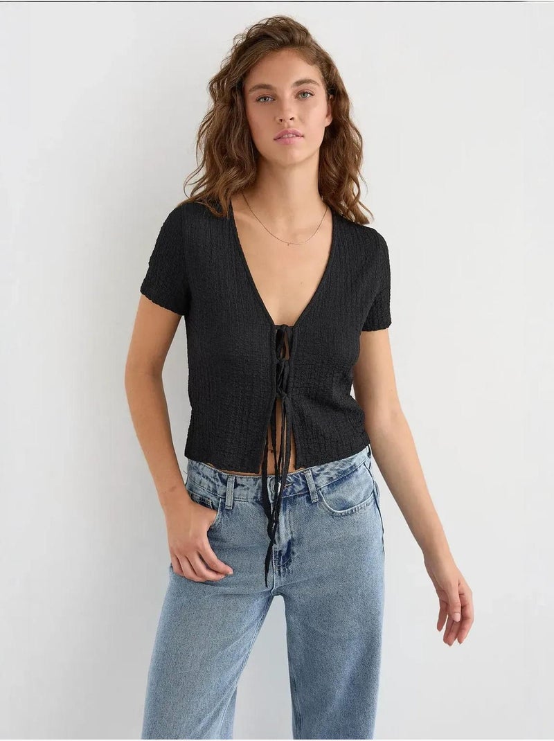 Blusa de manga corta con detalle de lazo Negro - Kiabi