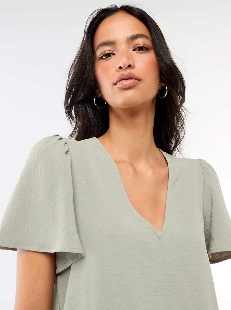 Blusa de manga corta y cuello en pico Verde - Kiabi