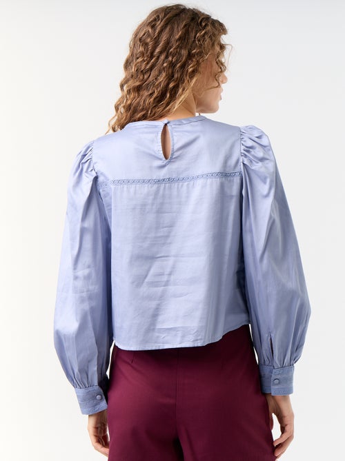 Blusa de manga larga con bordados - Kiabi
