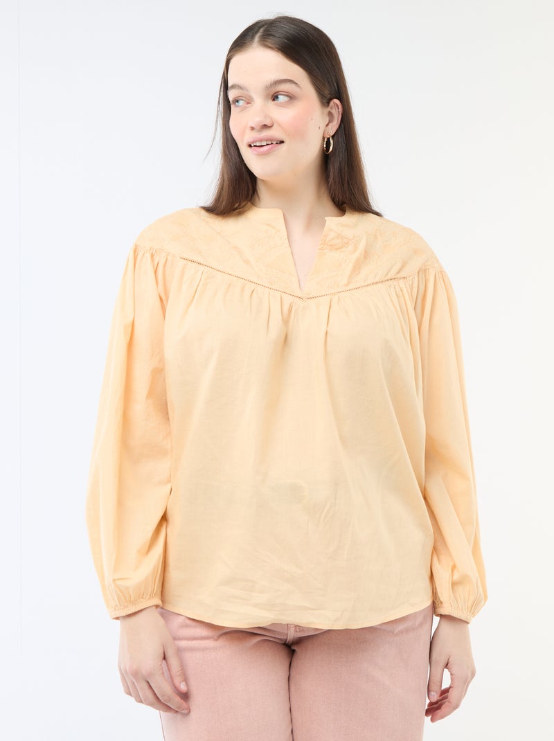 Blusa de manga larga con bordados Beige - Kiabi