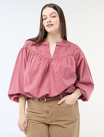 Blusa de manga larga con bordados