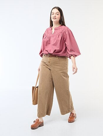 Blusa de manga larga con bordados