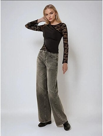 Blusa de manga larga con detalle de encaje