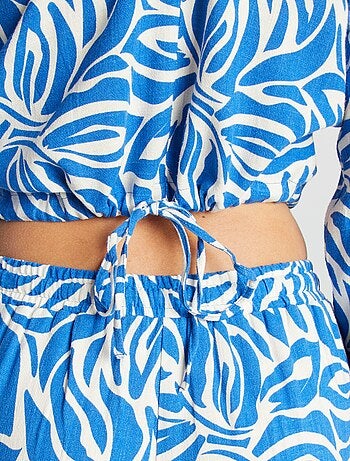 Blusa de manga larga y cuello redondo con estampado