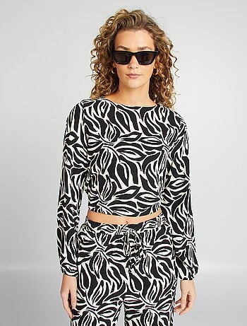 Blusa de manga larga y cuello redondo con estampado