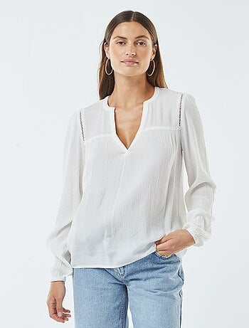 Blusa de punto de crepé con borde calado