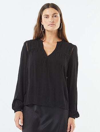 Blusa de punto de crepé con borde calado