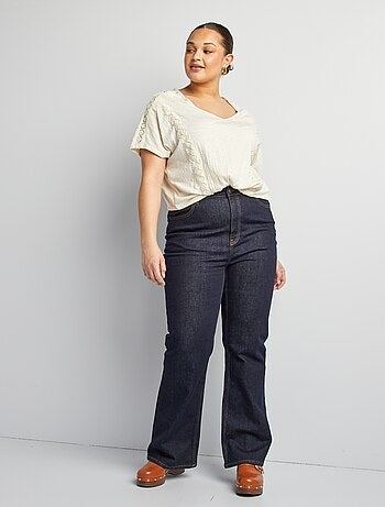 Blusa de tejido de crepé con bordados