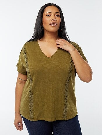 Blusa de tejido de crepé con bordados