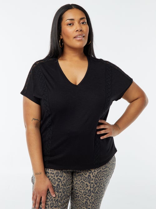 Blusa de tejido de crepé con bordados - Kiabi