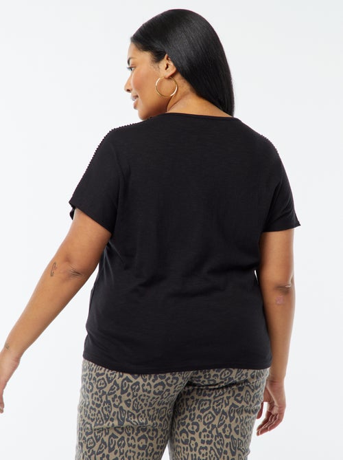 Blusa de tejido de crepé con bordados - Kiabi
