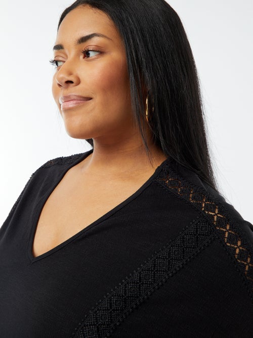 Blusa de tejido de crepé con bordados - Kiabi