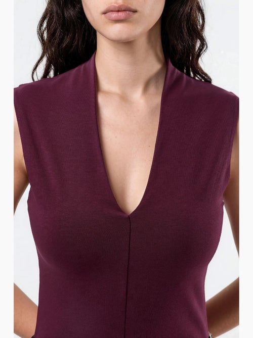 Blusa drapeada sin mangas con cuello en v busem - Kiabi Blusa drapeada sin mangas con cuello en v busem - Kiabi