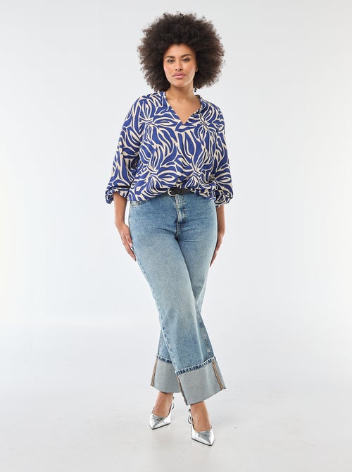 Blusa estampada con cuello en pico - Kiabi