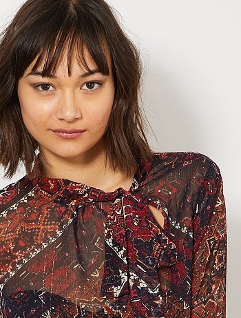 Blusa estampada con cuello lazado - Kiabi