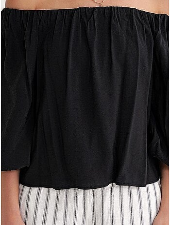 Blusa fina de modal y poliéster con cuello madonna y detalle de volante mixray