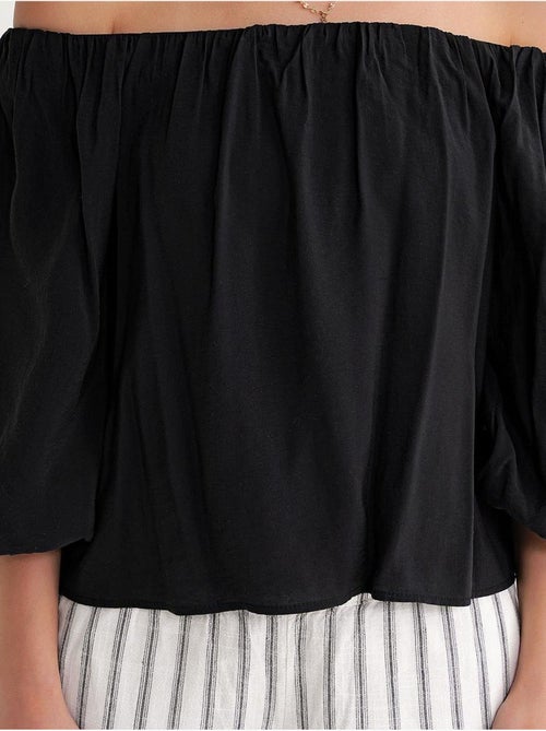 Blusa fina de modal y poliéster con cuello madonna y detalle de volante mixray - Kiabi Blusa fina de modal y poliéster con cuello madonna y detalle de volante mixray - Kiabi