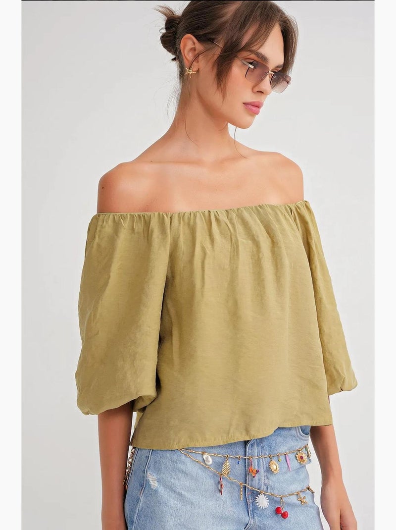 Blusa fina de modal y poliéster con cuello madonna y detalle de volante mixray Verde caqui - Kiabi