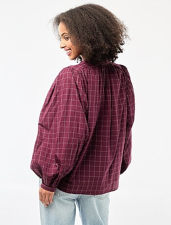 Blusa fluida con estampado de cuadros